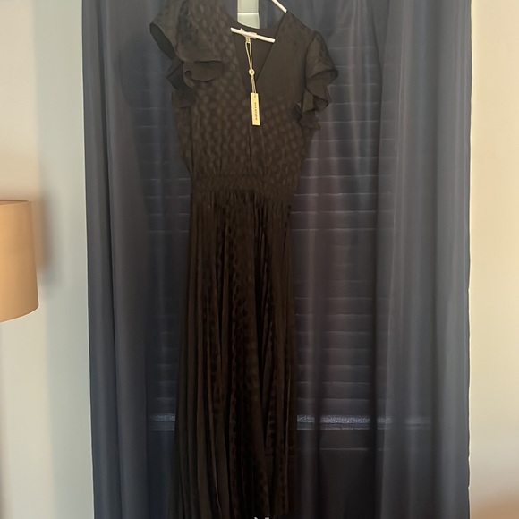 Midi flowy black dot dress - Picture 2 of 6